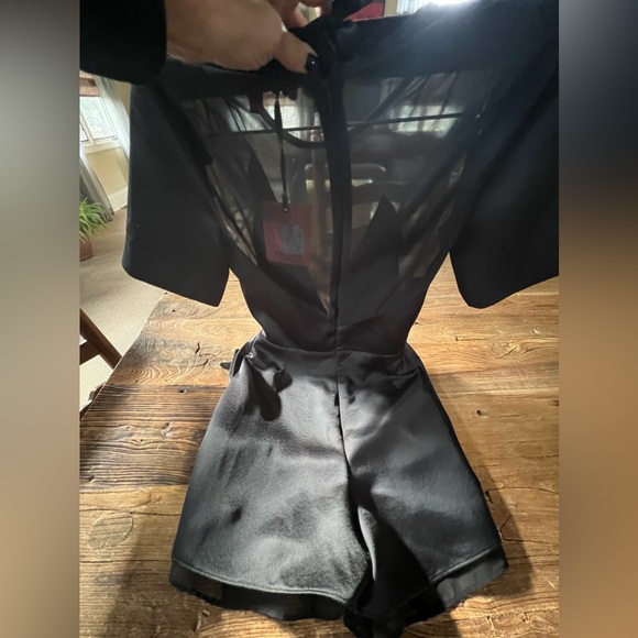 🌸Petite Kate Moss TopShop size 2 Silky Satin Jumper with plunging and Chiffon🌸 - Picture 10 of 15